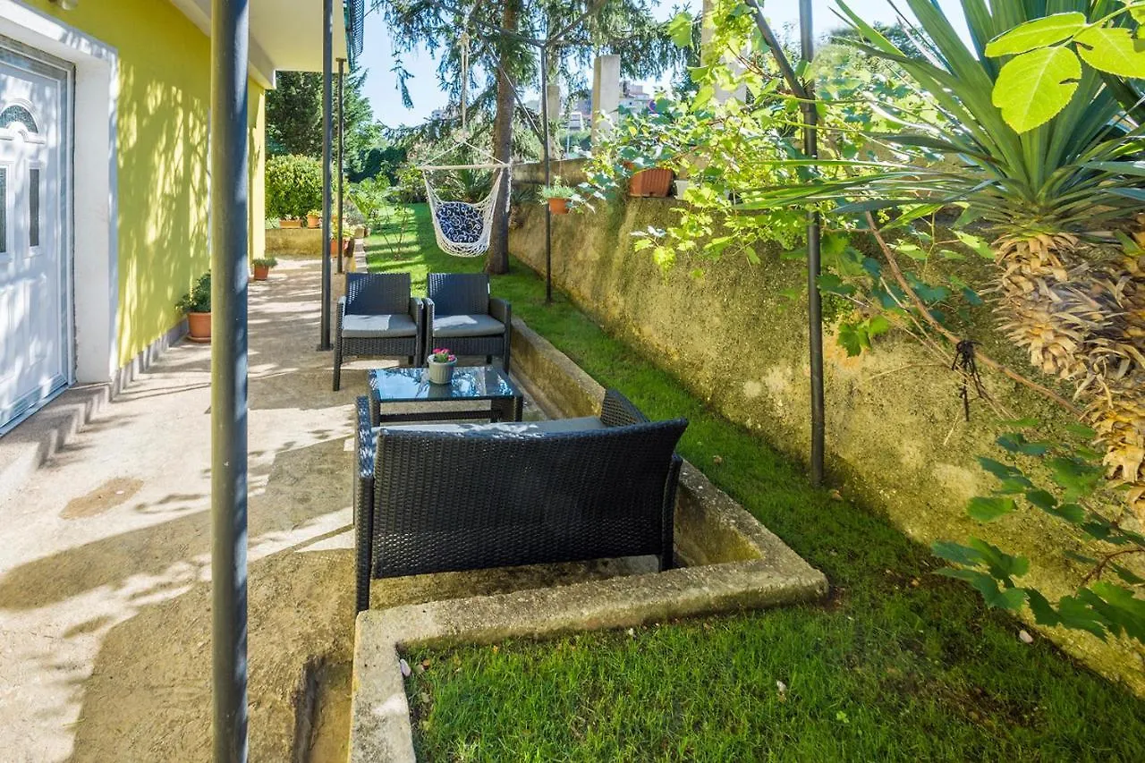 Appartement Floral Studio Pula